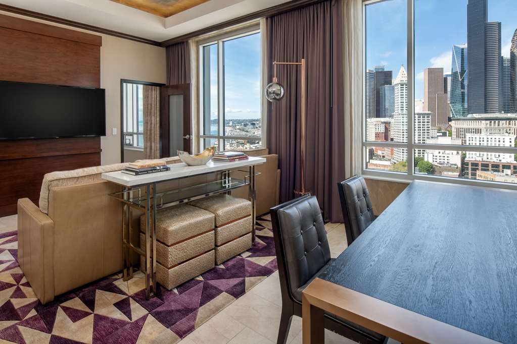 Фото Embassy Suites by Hilton Seattle Downtown Pioneer Square