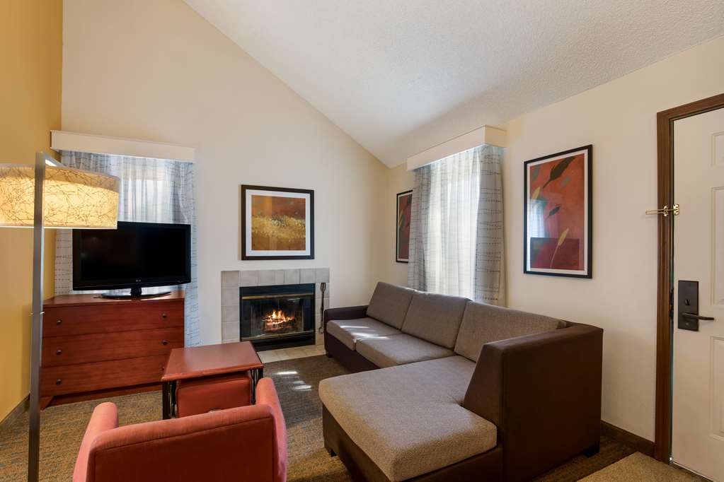 Фото SenS Suites Livermore, SureStay Collection by Best Western