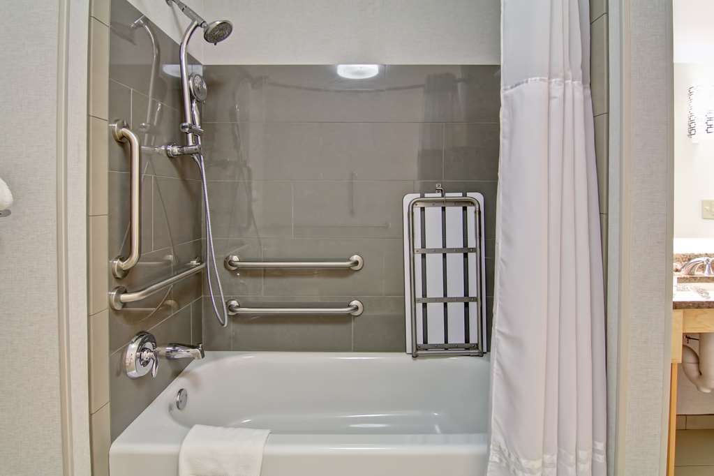 Фото Homewood Suites by Hilton Stratford