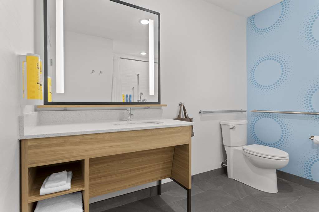 Фото Tru by Hilton Lincoln East