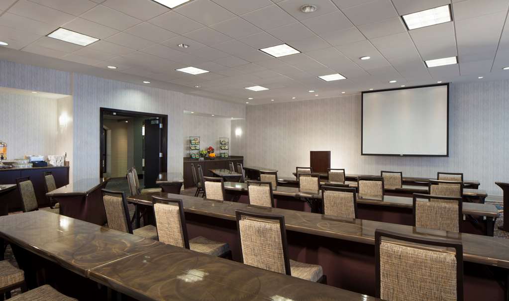 Фото Hilton Garden Inn Austin Downtown