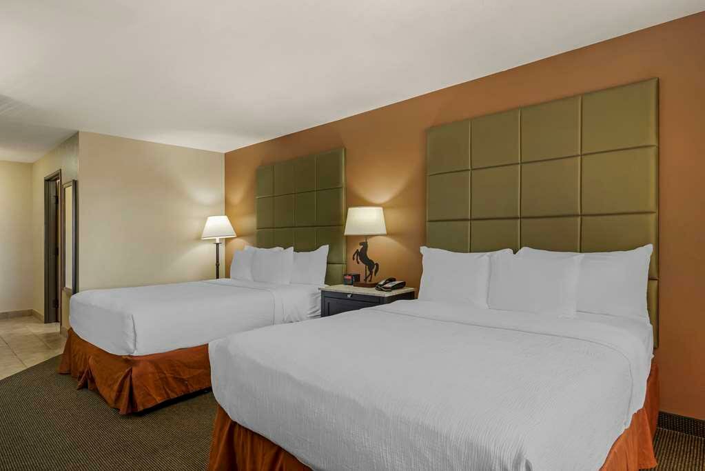 Фото Best Western Plus Country Inn & Suites