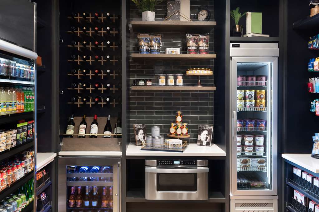 Фото The Slate Denver, Tapestry Collection by Hilton