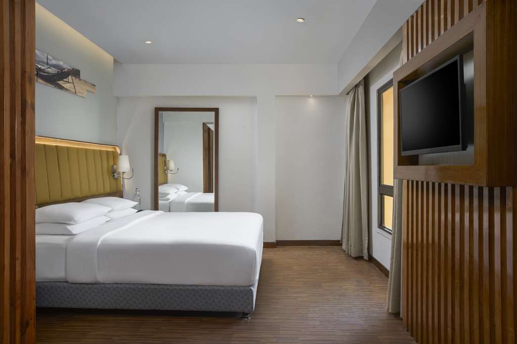Фото Park Inn by Radisson Goa Candolim