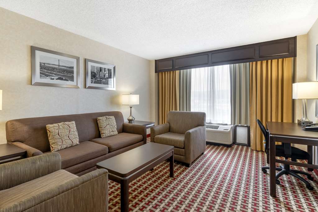 Фото Best Western Plus Grosvenor Airport Hotel