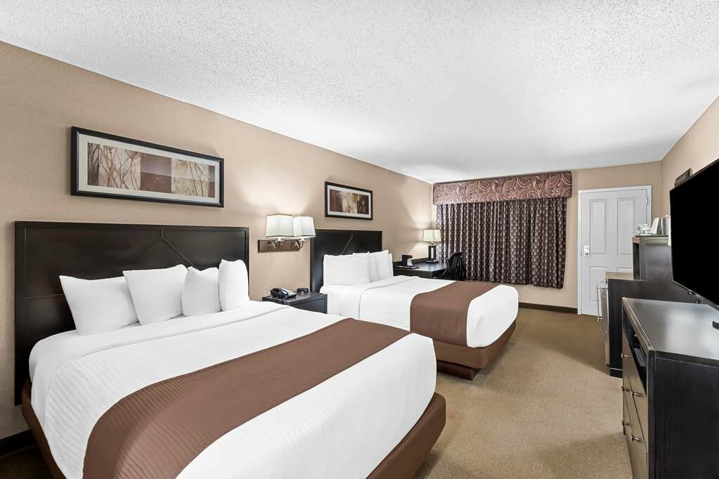 Фото Heartland Inn & Suites, SureStay Collection by Best Western