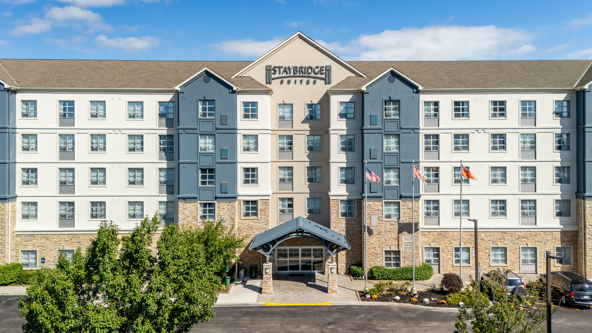 Фото Staybridge Suites London