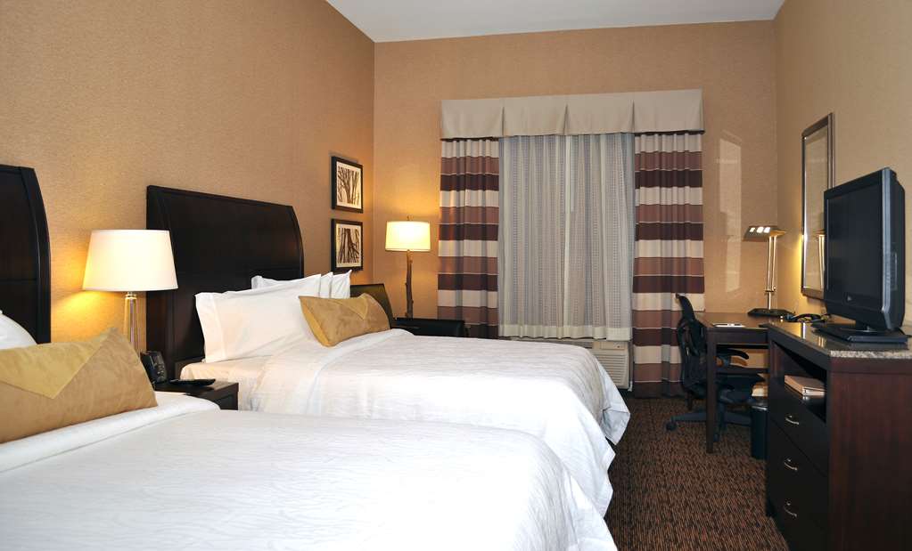 Фото Hilton Garden Inn St. Louis Airport