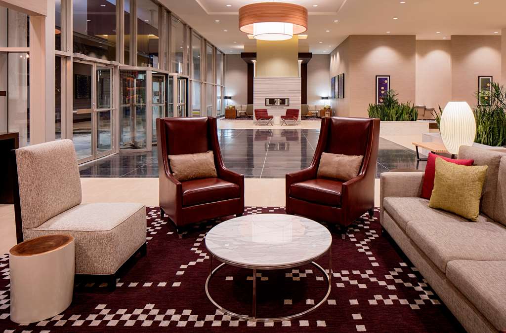 Фото Hilton Garden Inn Downtown Dallas