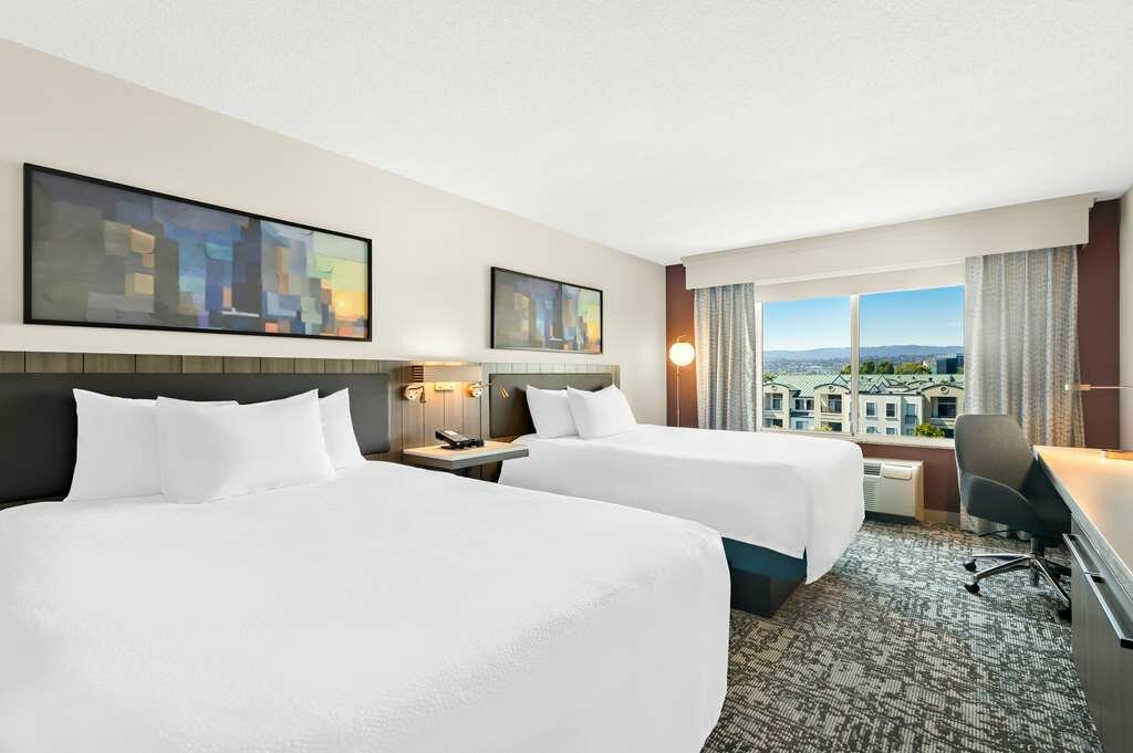 Фото Hilton Garden Inn San Mateo