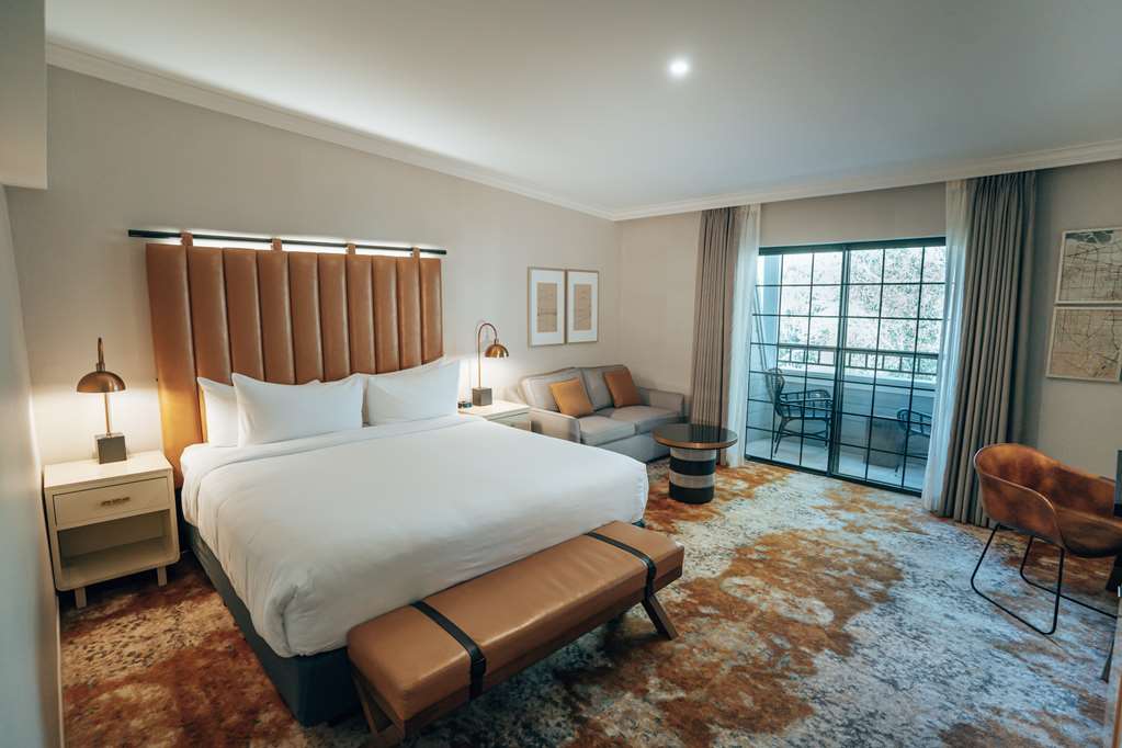 Фото The Inn at Saratoga, Tapestry Collection by Hilton