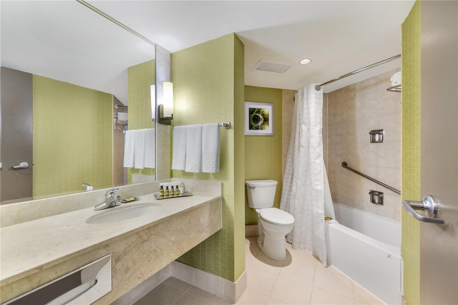 Фото Best Western Plus Waterfront Hotel