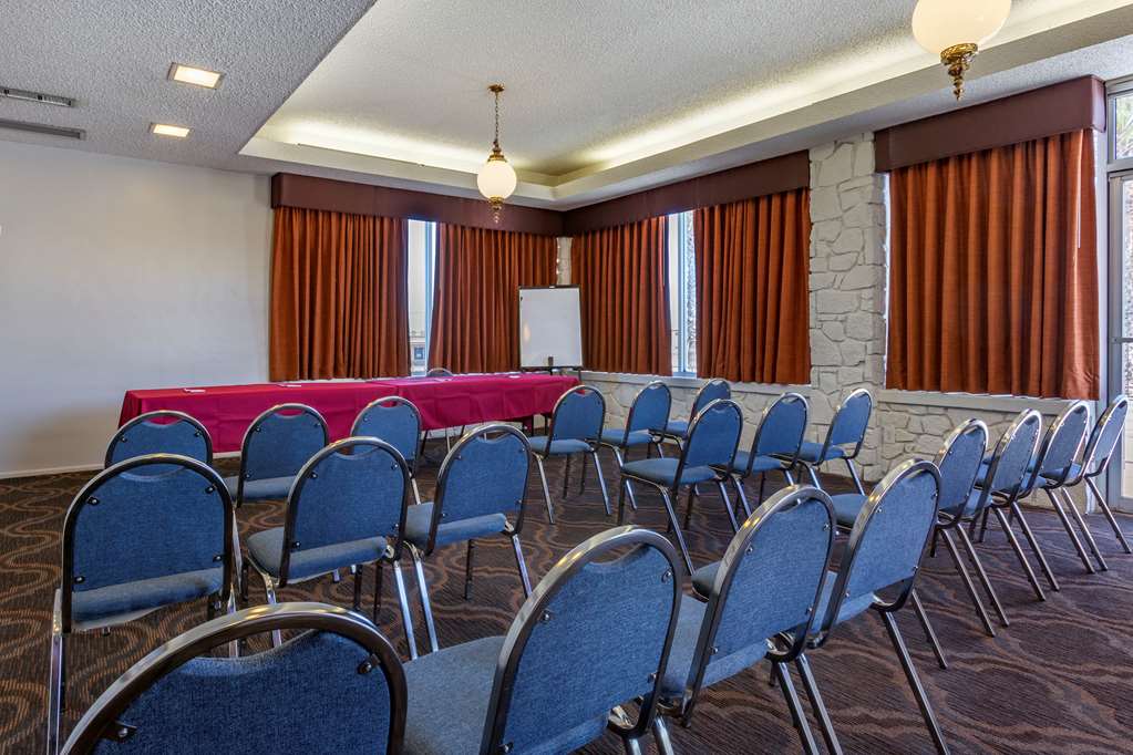 Фото Best Western Plus King's Inn & Suites