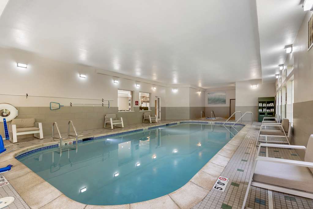 Фото Best Western Plus Des Moines West Inn & Suites