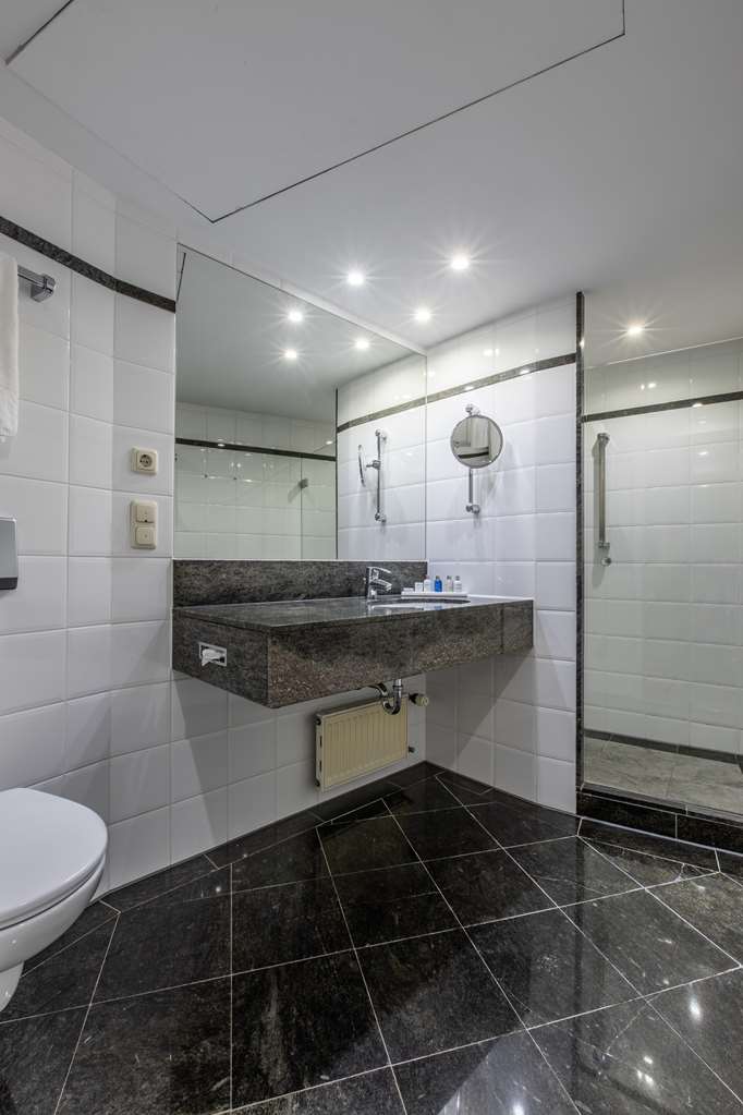 Фото Radisson Blu Schwarzer Bock Hotel