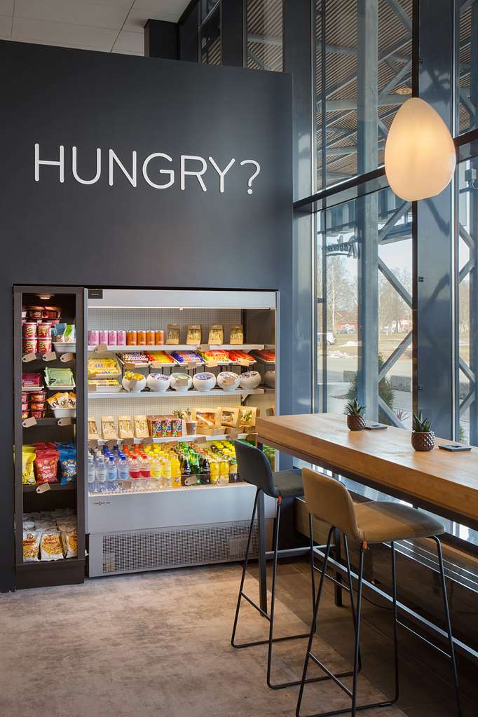 Фото Park Inn by Radisson Oslo Airport Hotel West