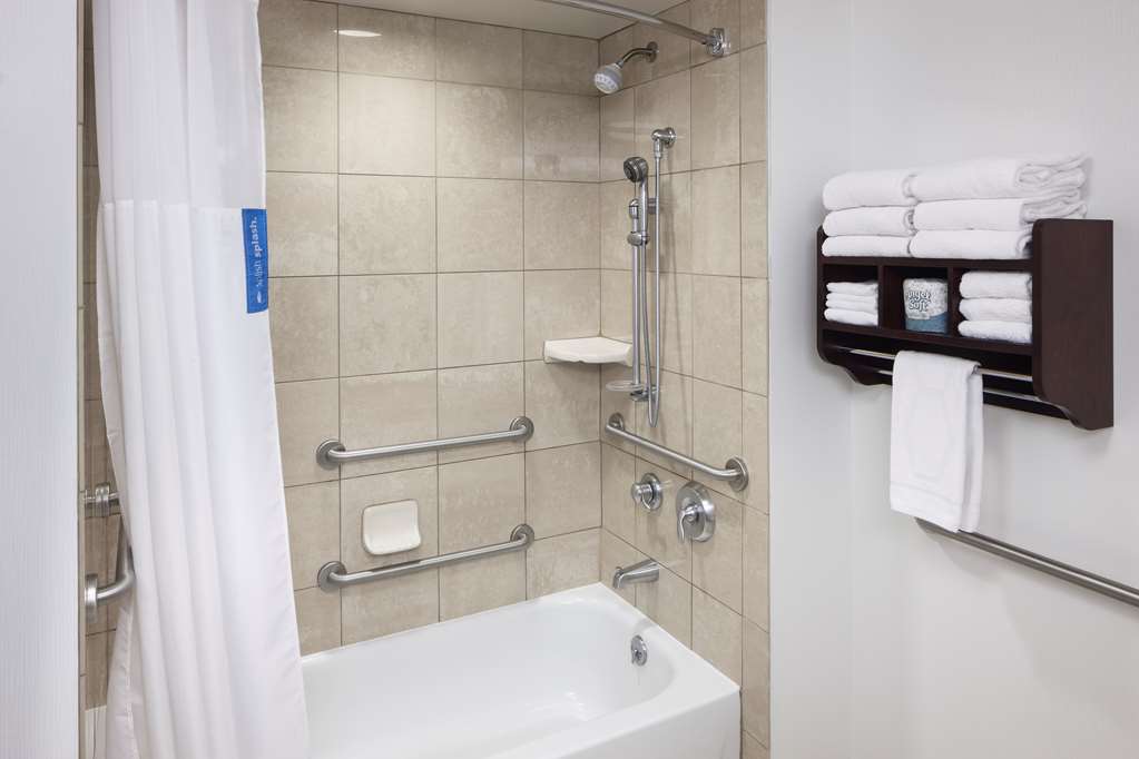 Фото Hampton Inn & Suites Oklahoma City-Bricktown