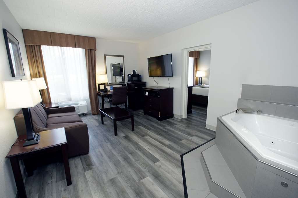 Фото Best Western Paramus Hotel & Suites