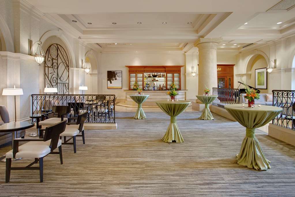 Фото Hilton Naples
