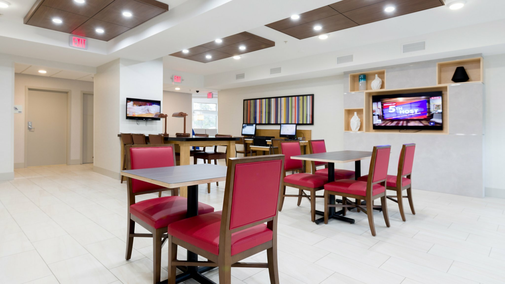 Фото Holiday Inn Express & Suites Hood River, an Ihg Hotel