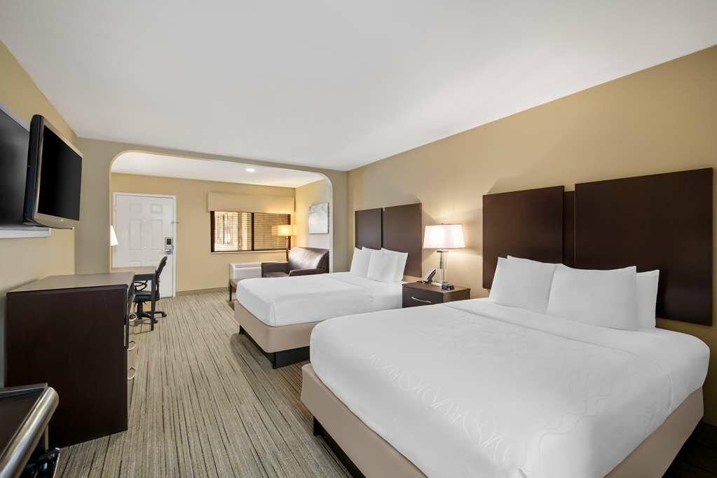 Фото Best Western Cedar Inn
