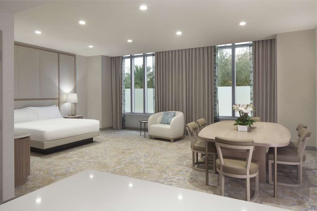 Фото Hilton West Palm Beach