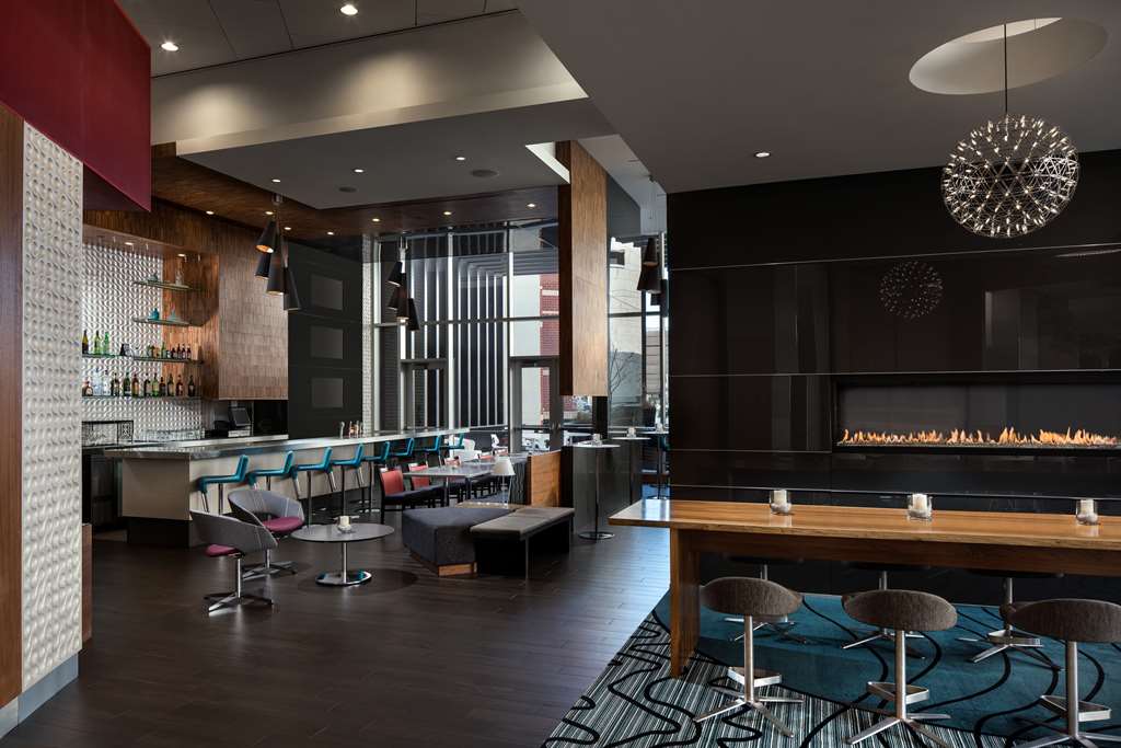 Фото Hampton Inn & Suites Denver Downtown-Convention Center
