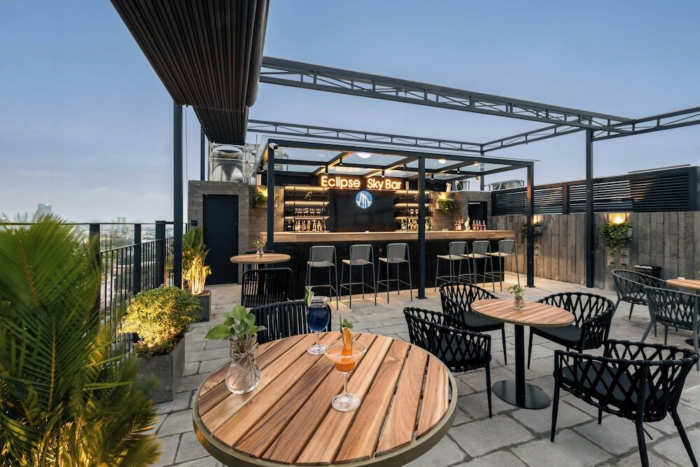 Фото Mangata Beachfront Hotel