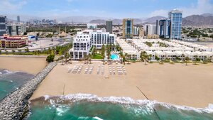 отель Palace Beach Resort Fujairah