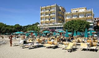 Гостиница Bellevue et Mediterranée в Диано-Марине