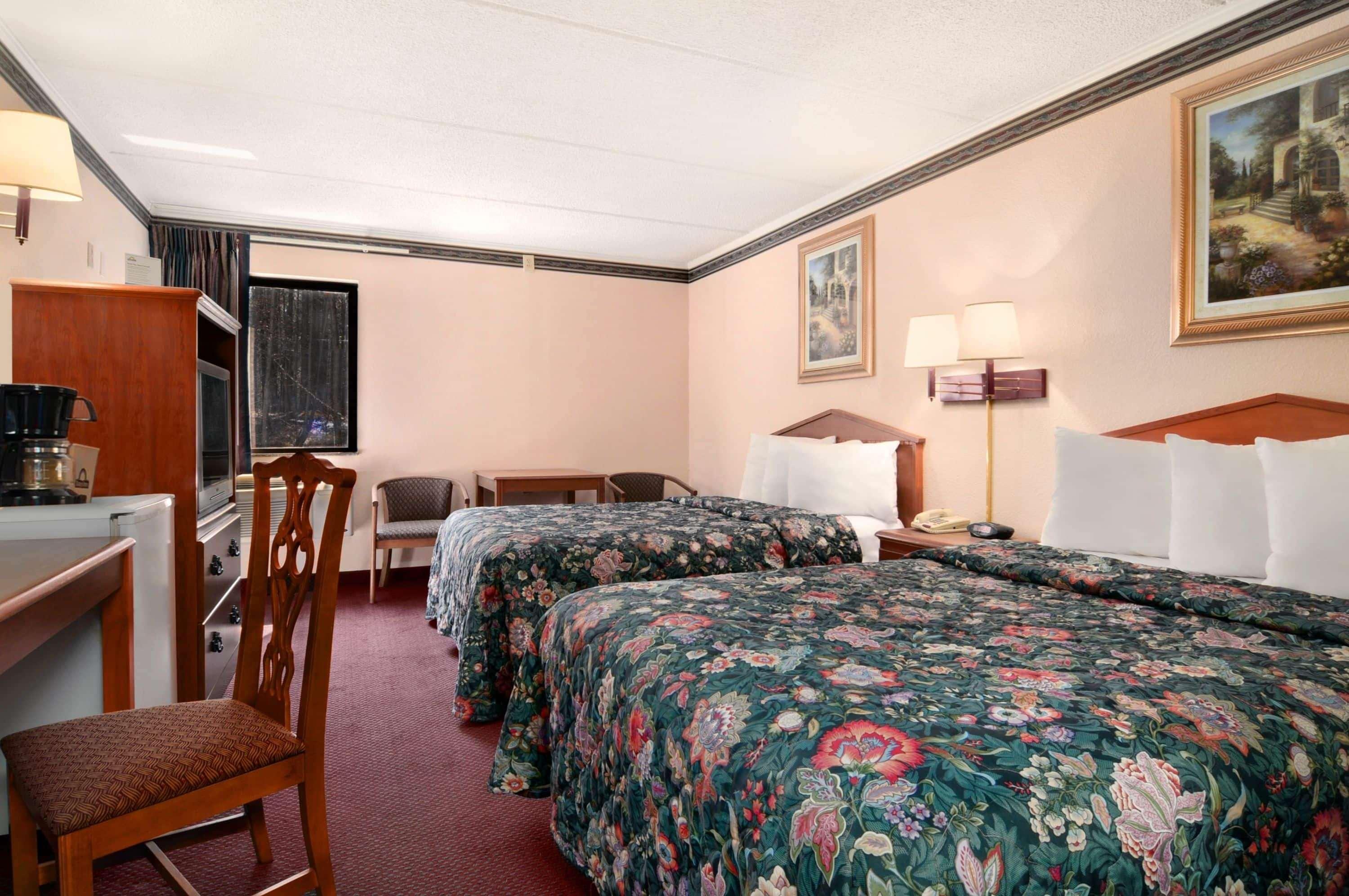 Фото Days Inn by Wyndham Espanola