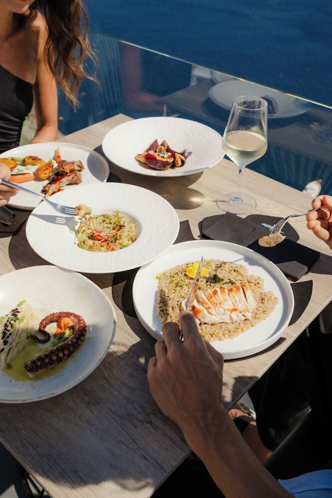 Фото Allure Breeze Suites