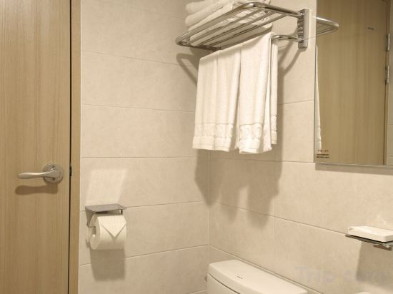 Фото Harbor Hotel