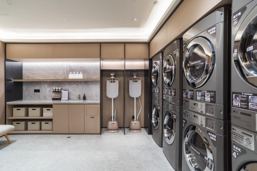 Фото Vienna Chongqing Yuanjiagang Subway Station Branch