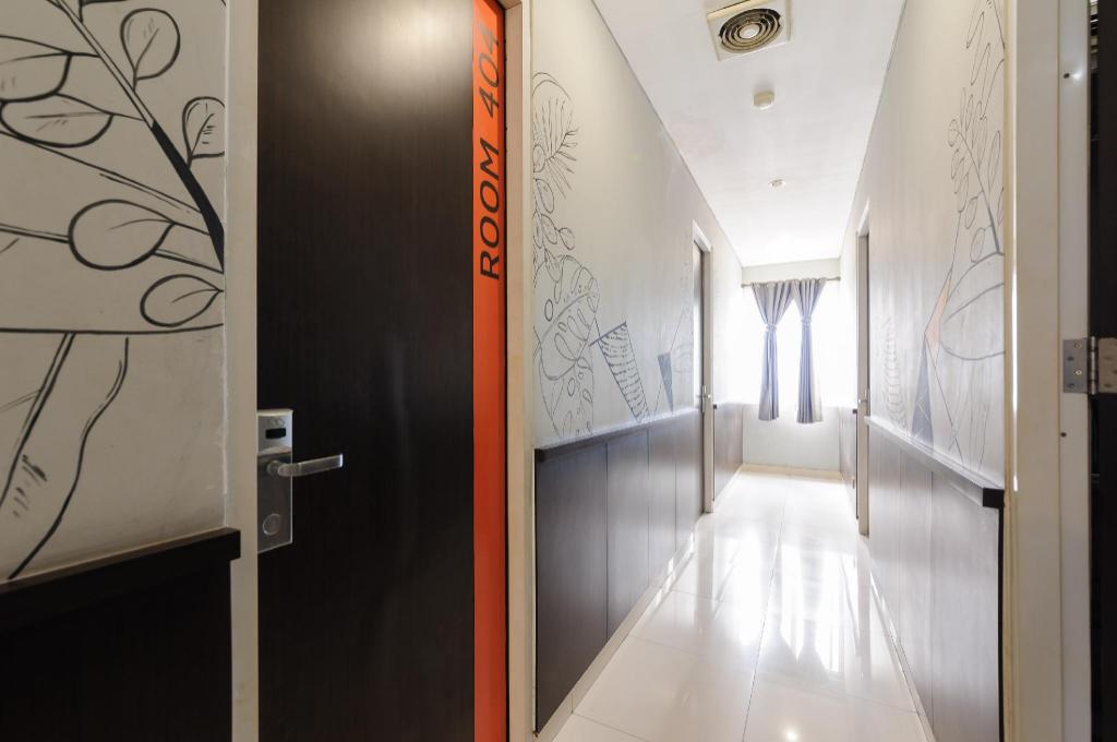 Фото RedDoorz near Thamrin City