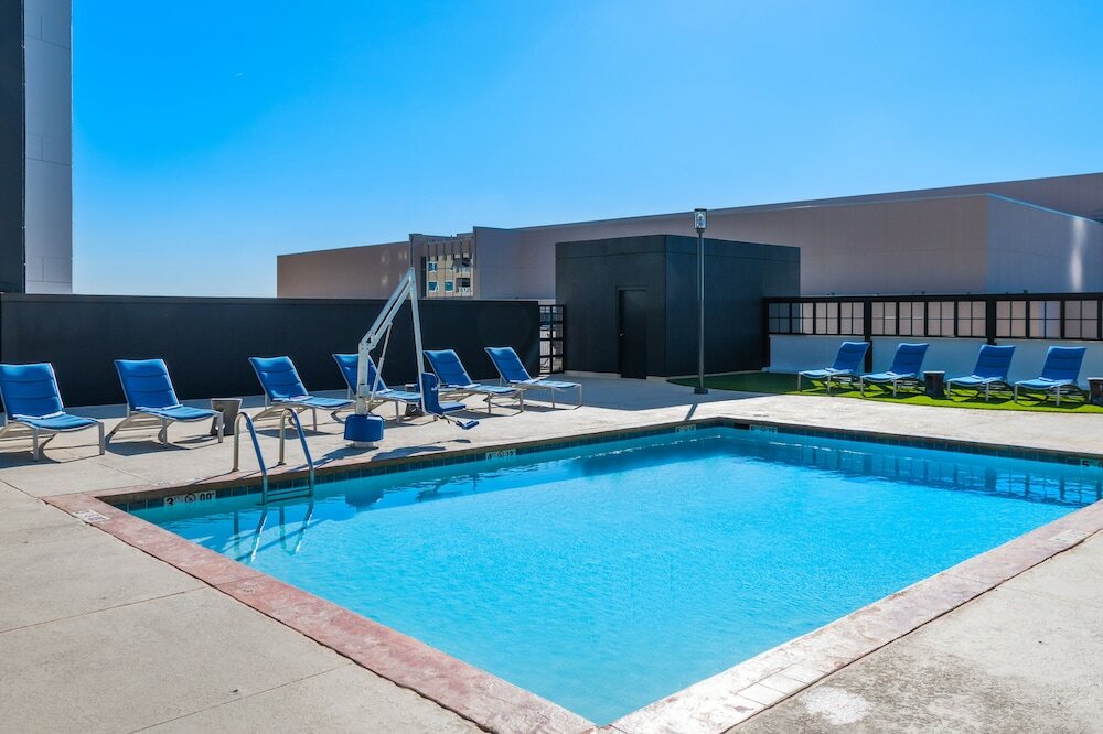 Фото Sheraton Oklahoma City Downtown Hotel