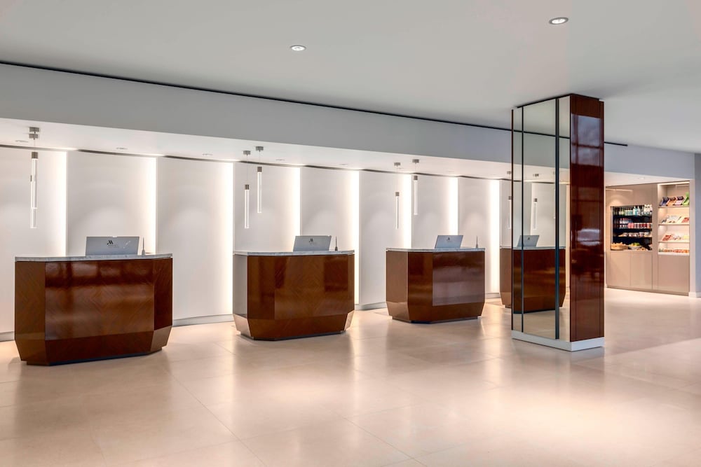Фото The Hague Marriott Hotel 