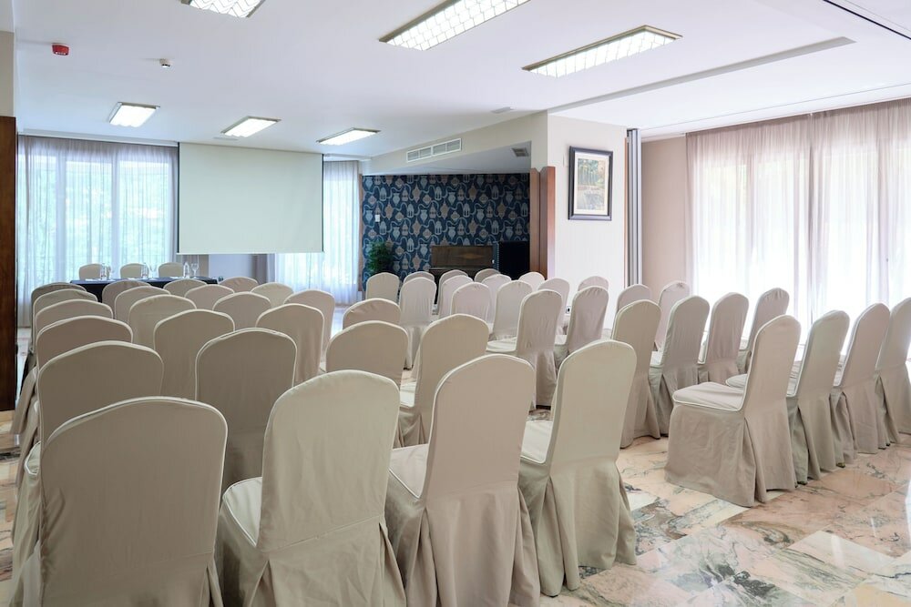 Фото Hotel Porcel Alixares