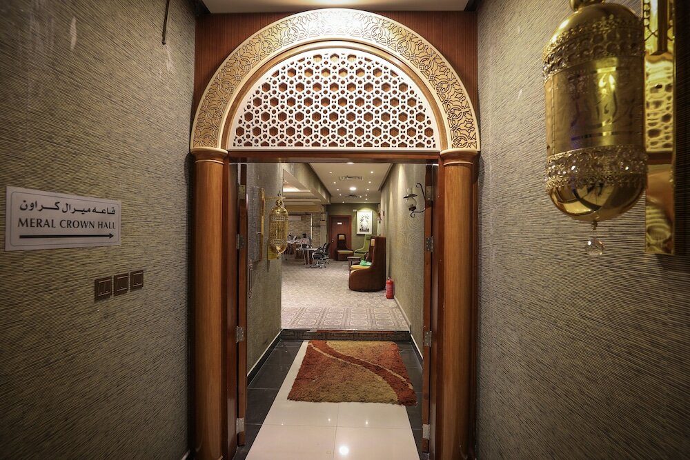 Фото Meral Crown Hotel