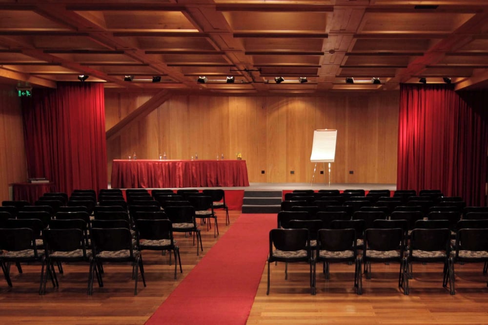 Фото NH Bariloche Edelweiss