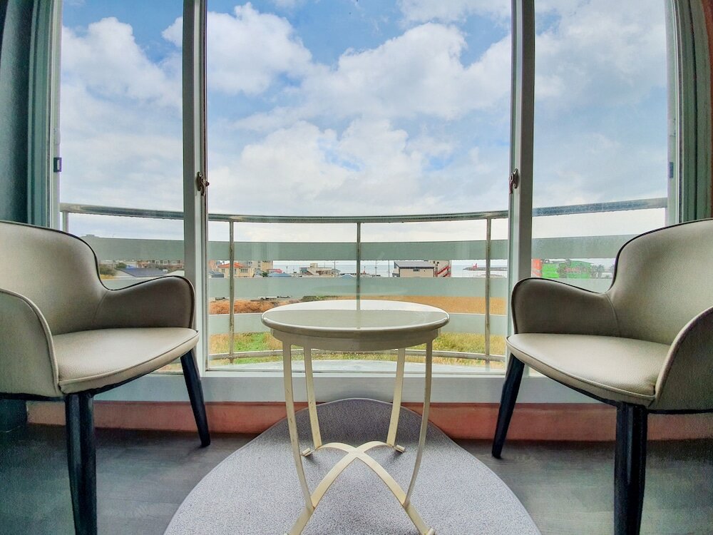 Фото Jeju Ocean Family Hotel