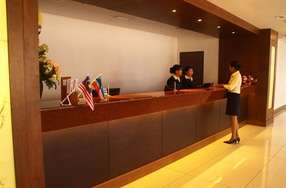Фото Gaya Centre Hotel