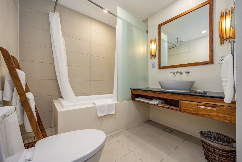 Фото Bluewater Maribago Beach Resort