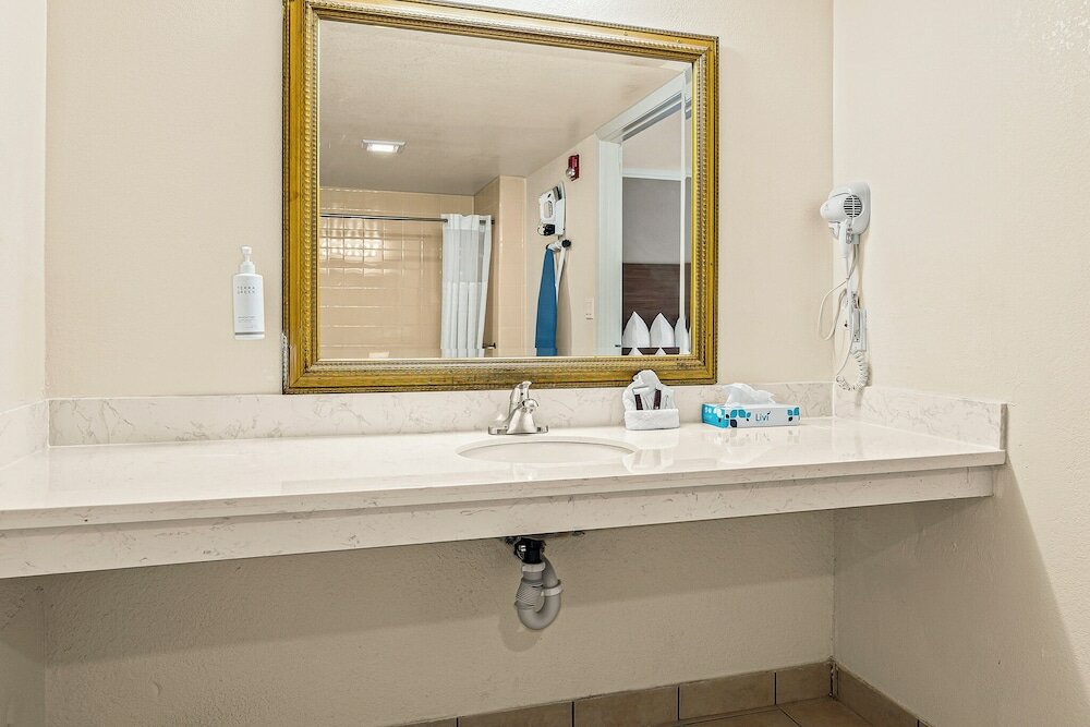 Фото Heritage Inn Express Roseville