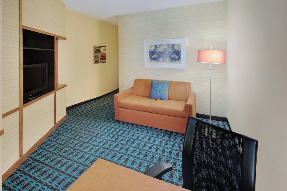 Фото Fairfield Inn & Suites by Marriott Austin-University Area