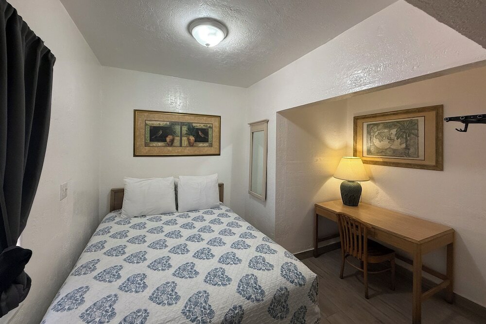 Фото Richard's Motel Extended Stay