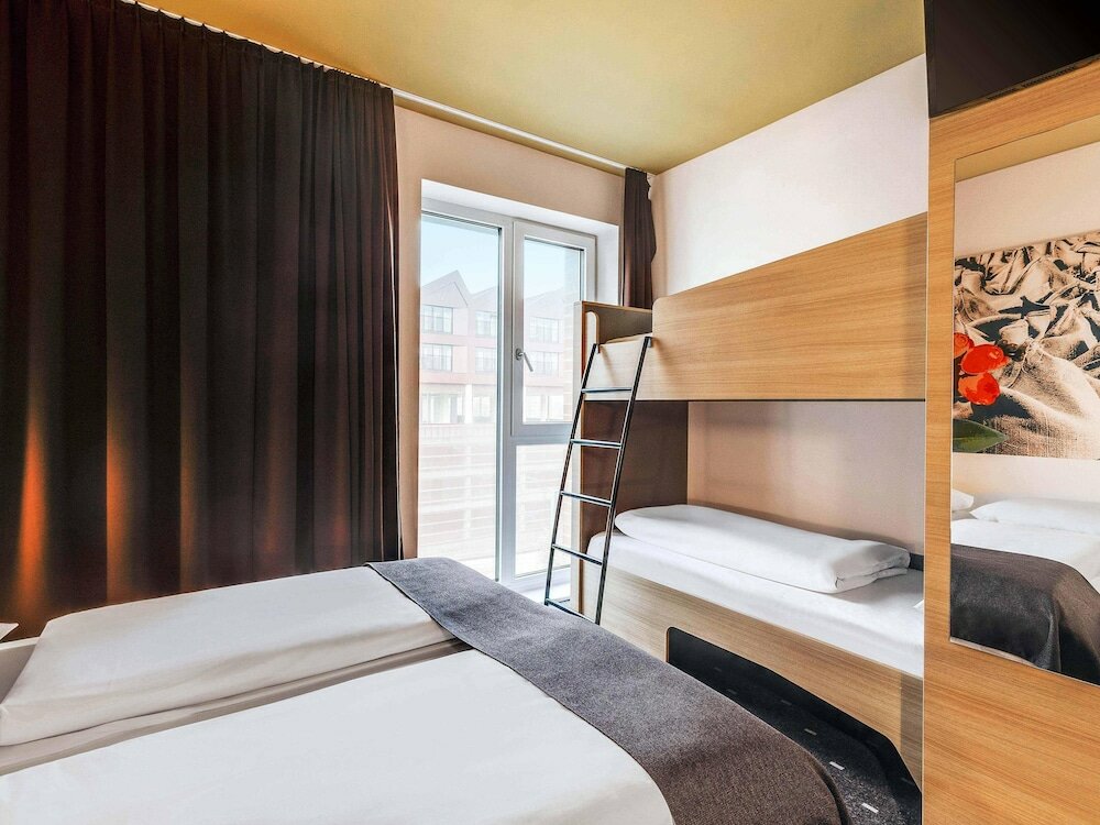 Фото B&b Hotel Bremen-Überseestadt