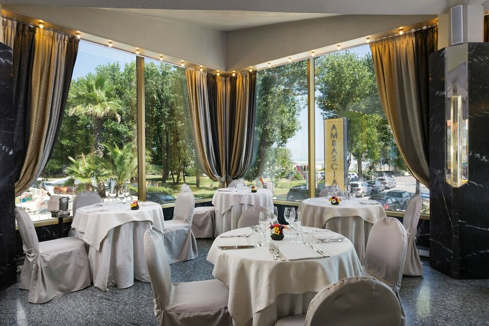 Фото Hotel Ambasciatori