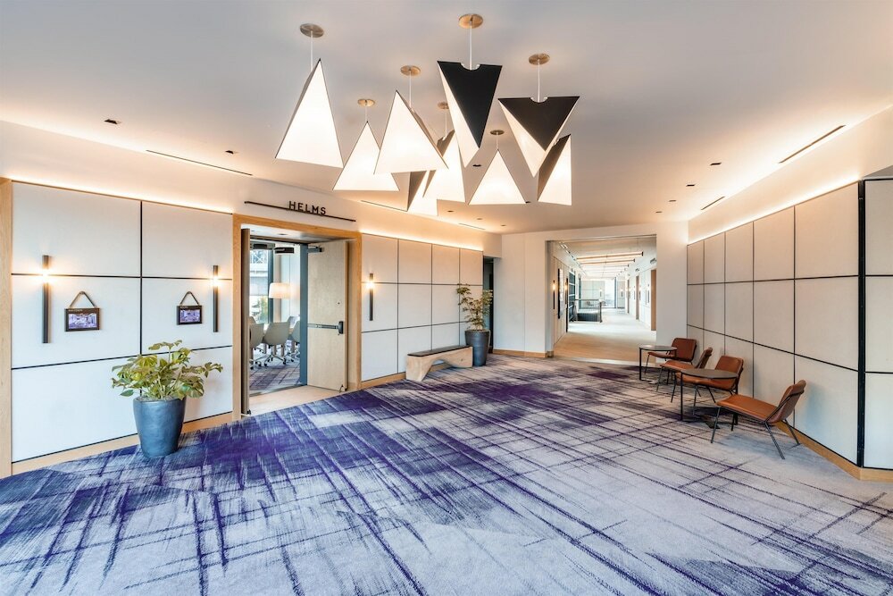 Фото The Shay, a Destination by Hyatt Hotel