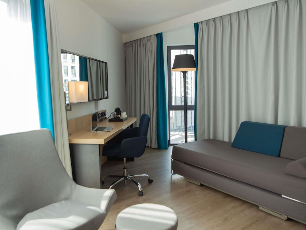 Фото Novotel London Wembley